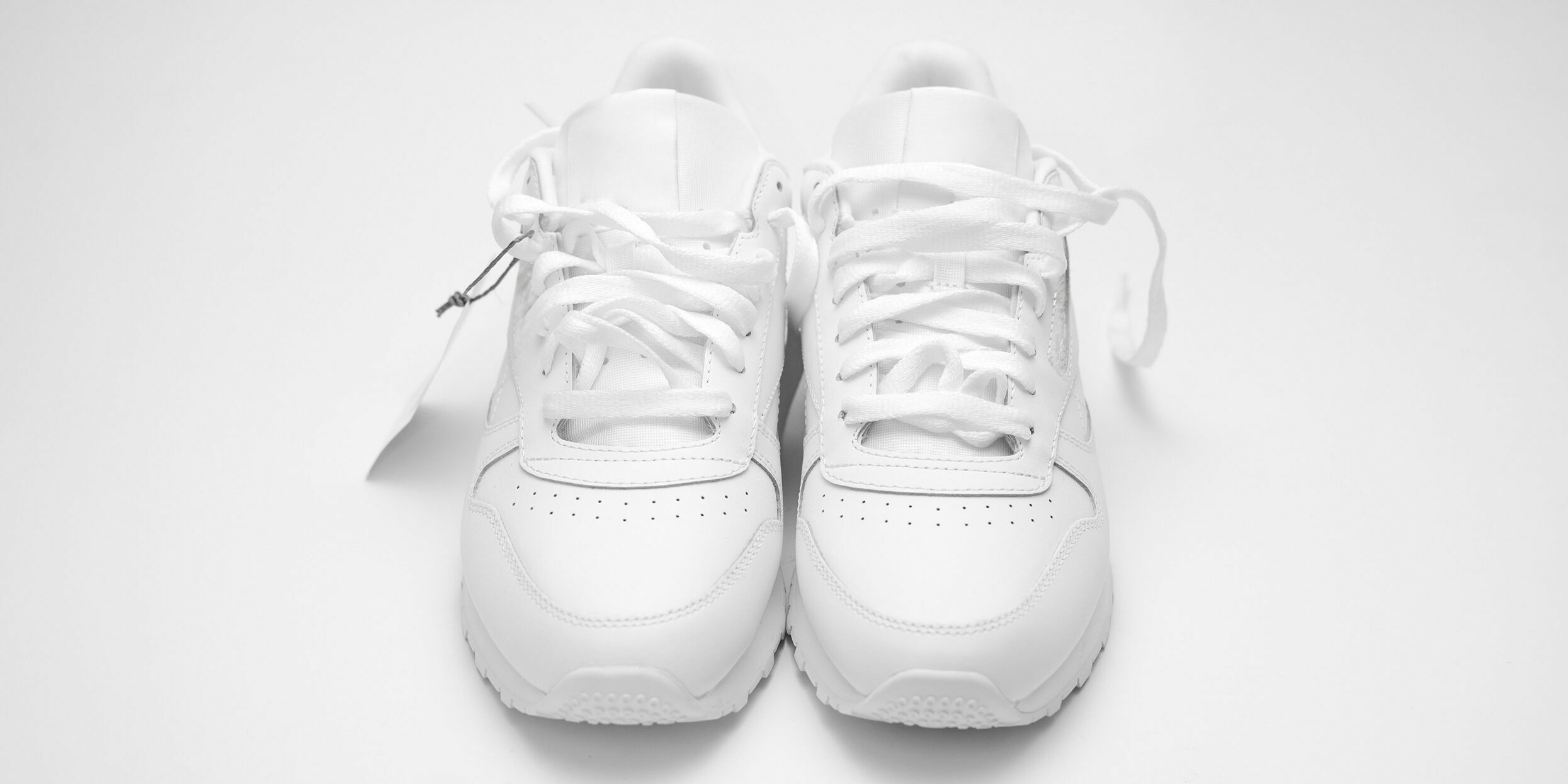 Weisse Sneakers